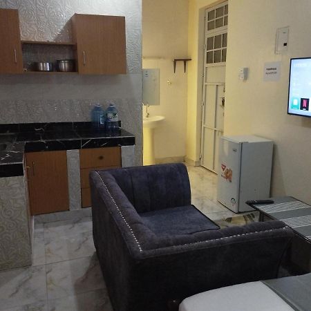 Bed and Breakfast Divine Studio Mombasa Exterior foto