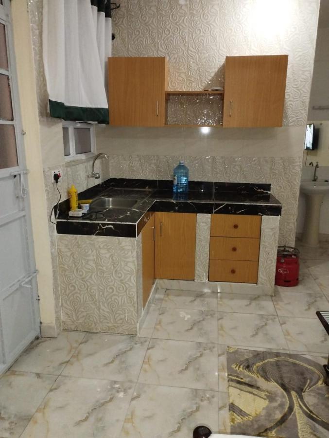 Bed and Breakfast Divine Studio Mombasa Exterior foto