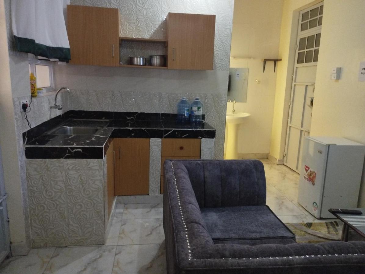 Bed and Breakfast Divine Studio Mombasa Exterior foto