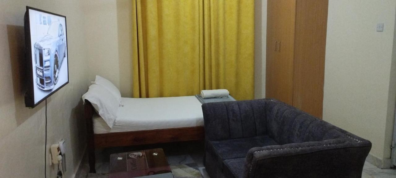 Bed and Breakfast Divine Studio Mombasa Exterior foto